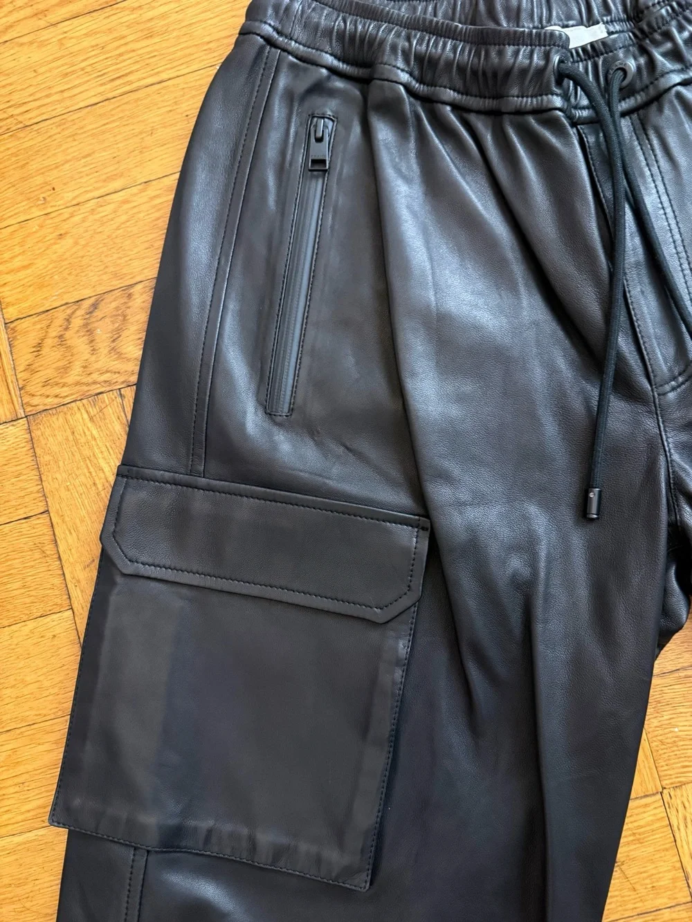 FRAME Men’s Cargo Leather Shorts
